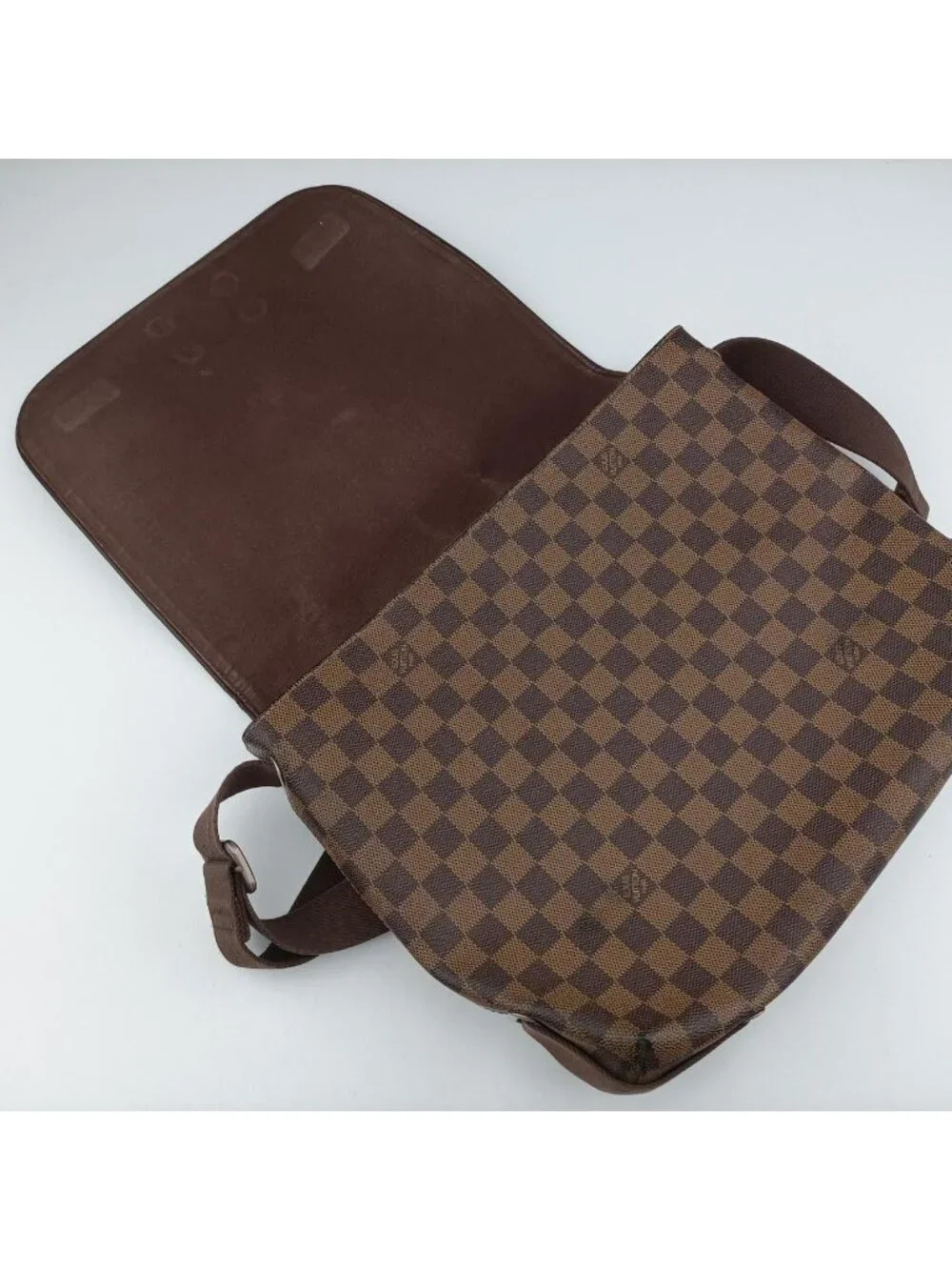 Louis Vuitton Brooklyn MM Ebene Damier Canvas Tote
